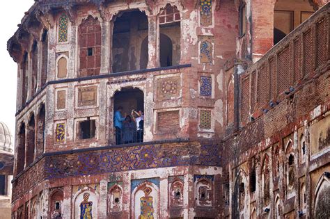  Celebrating Lahore: A Celebration of Architectural Heritage - Eine Reise durch die Zeit und den Stil Lahores